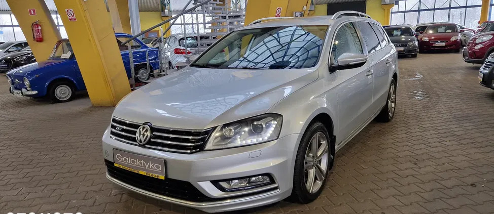 samochody osobowe Volkswagen Passat cena 33900 przebieg: 226000, rok produkcji 2012 z Mysłowice